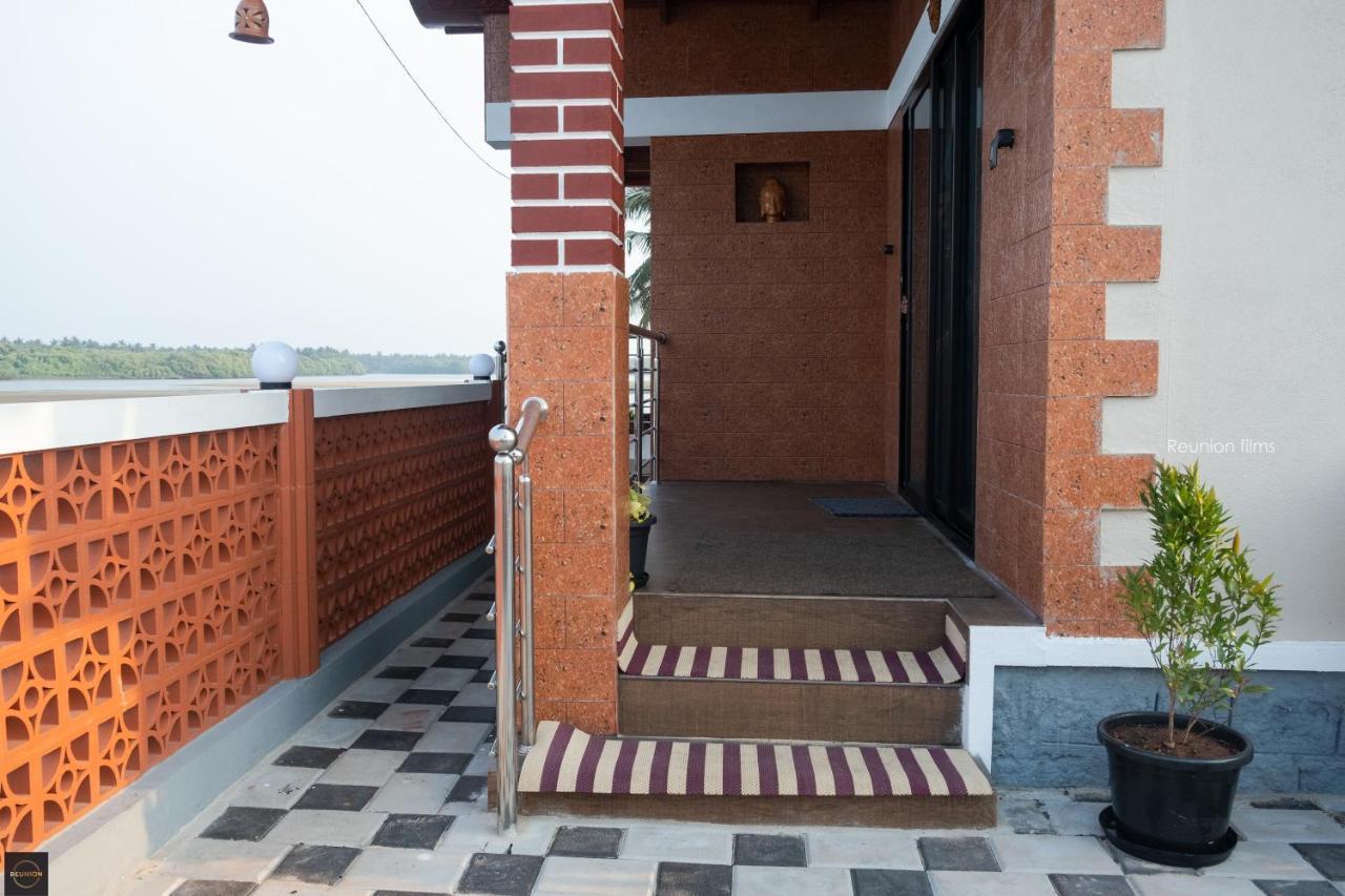 Reunion Ocean Tides Hotel Udupi Exterior photo
