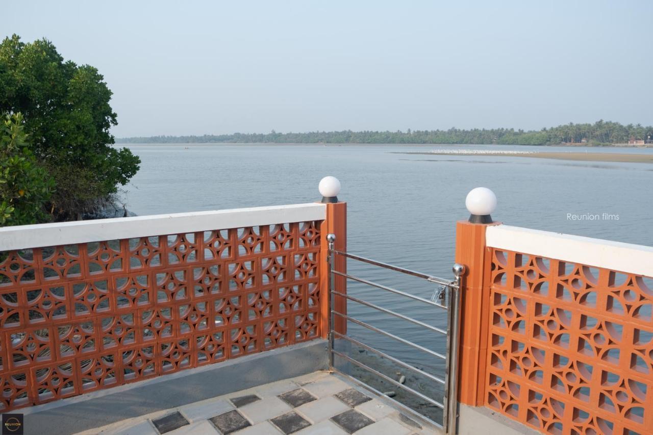 Reunion Ocean Tides Hotel Udupi Exterior photo