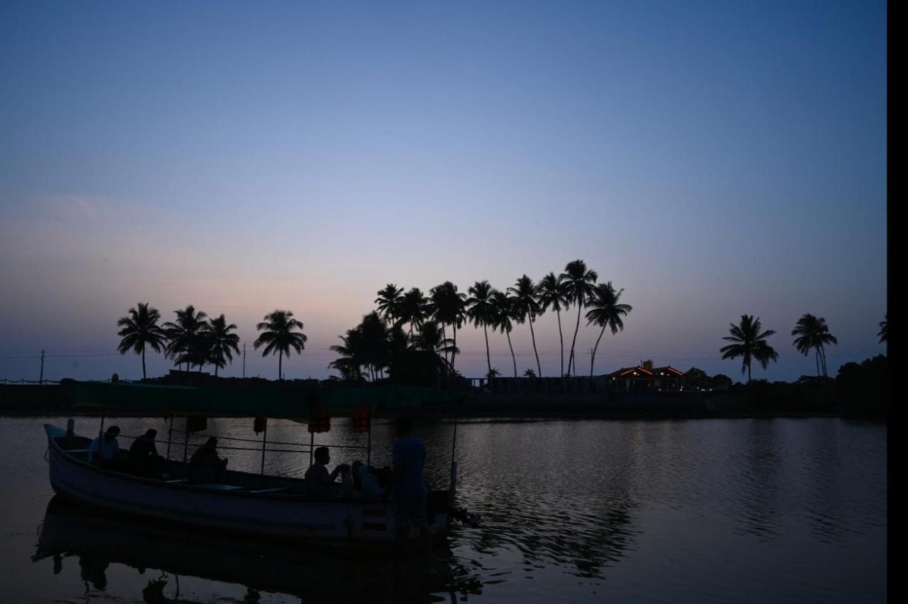 Reunion Ocean Tides Hotel Udupi Exterior photo